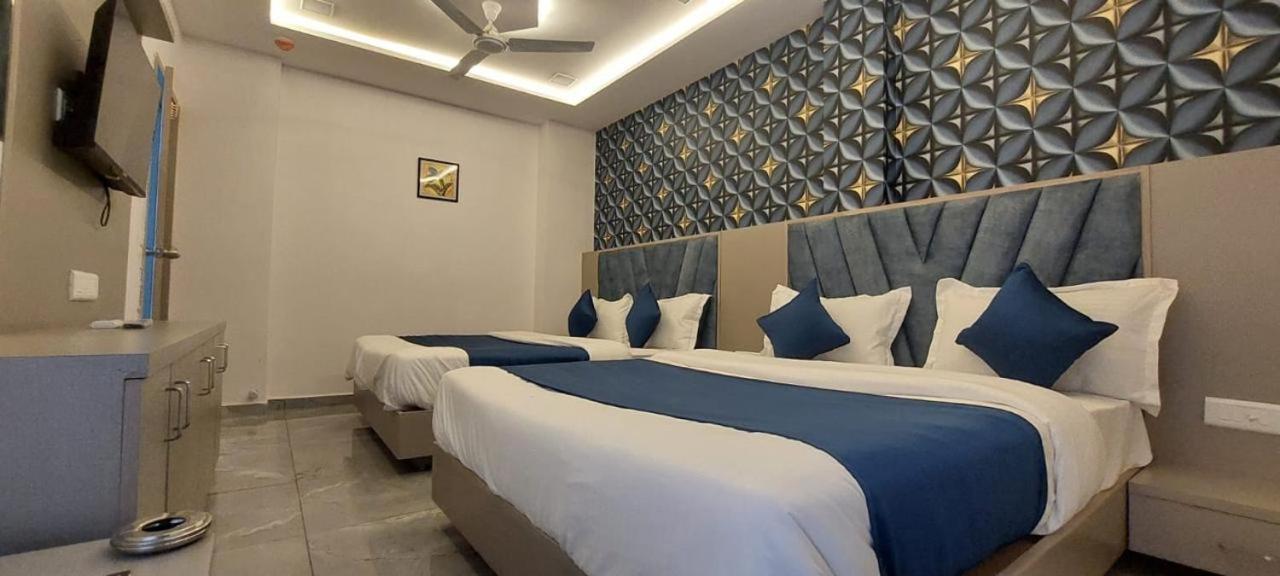 Hotel Season Ahmedabad Exterior photo