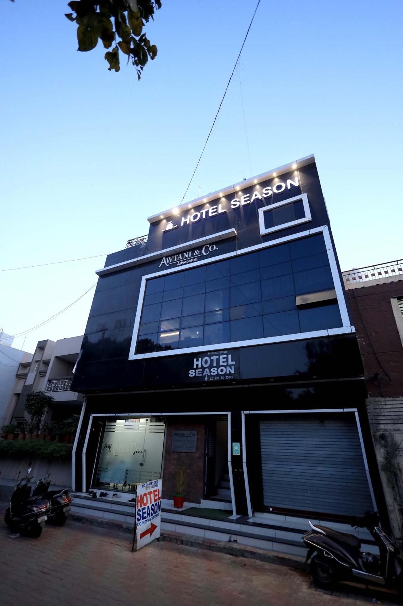 Hotel Season Ahmedabad Exterior photo